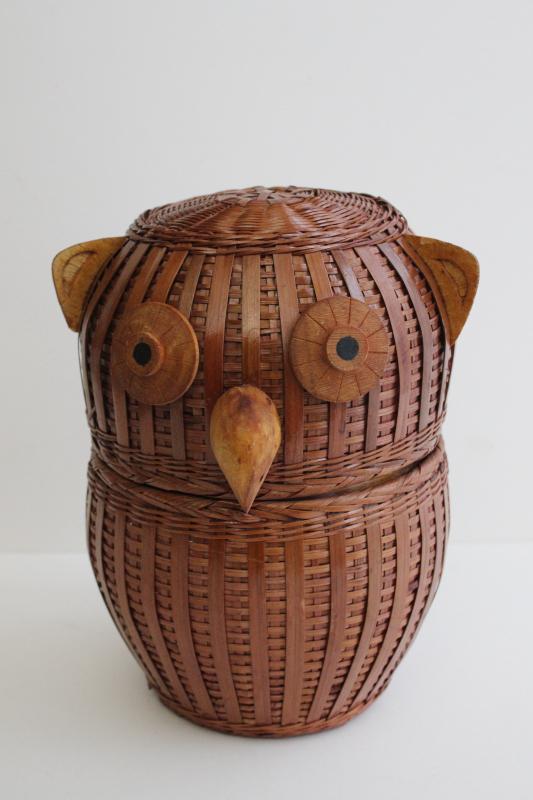 photo of owl figural basket, vintage sewing box or storage container w/ lid #1