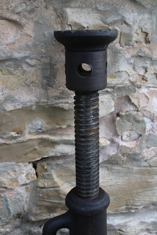 photo of pair of big cast iron house jacks heavy industrial screw jack #8