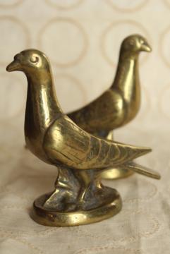 catalog photo of pair of doves, vintage solid brass birds animal figurines, heavy paperweights or bookends