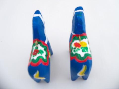 photo of pair of hand painted, Swedish Dala style, folk art wood horses, handmade in Wisconsin #6