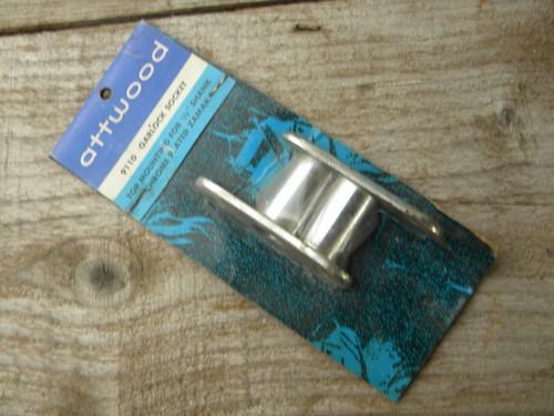 photo of pair of vintage Attwood oarlock sockets for wood or aluminum rowboat #1