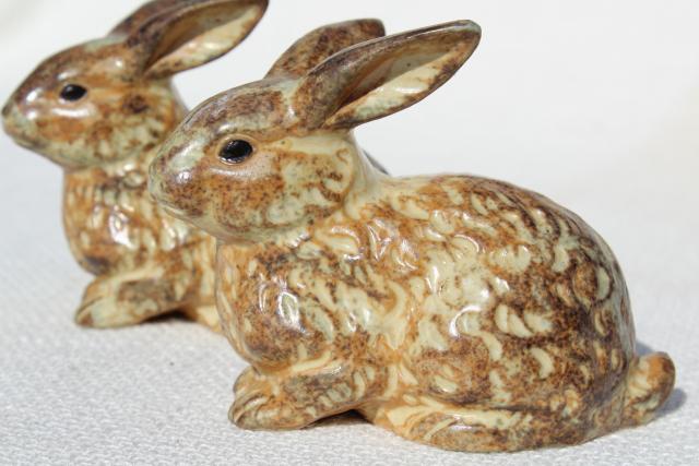 photo of pair vintage ceramic rabbit figurines, brown bunnies marked Japan, OMC Otagiri #2