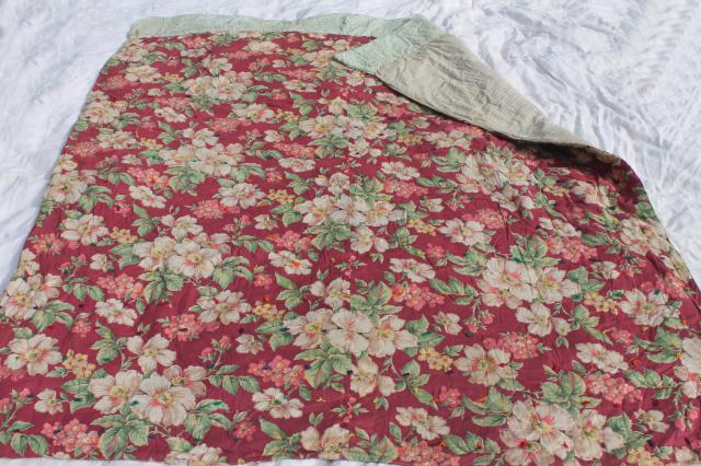 photo of pair vintage floral print whole cloth quilts, soft puffy wool filled cotton comforters #6