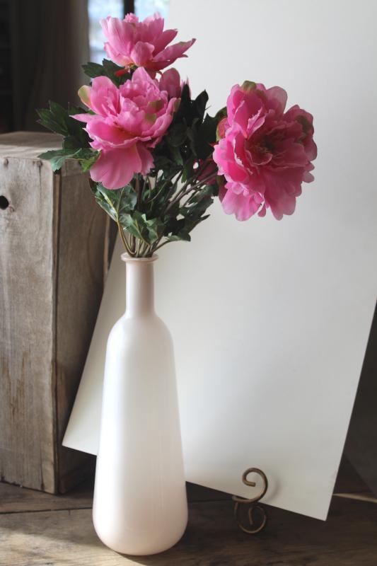 photo of pale pink cased glass floor vase, tall bottle shape 1960s vintage Italian art glass #6