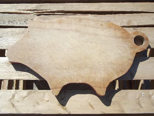 photo of pig shape vintage wood kitchen cutting board, bread or cheese board #2