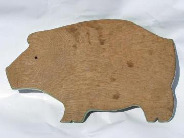 catalog photo of pig shape vintage wood kitchen cutting board or bread board