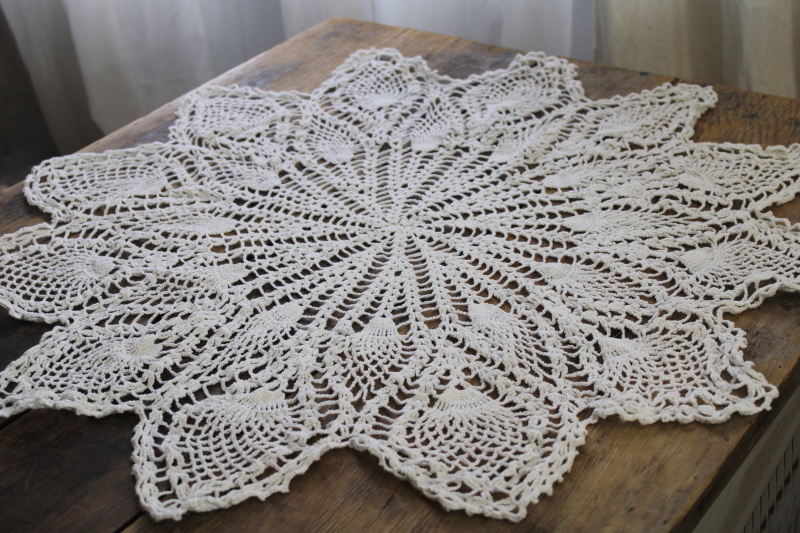 photo of pineapple pattern crochet lace, 70s 80s vintage giant doily table cover #1