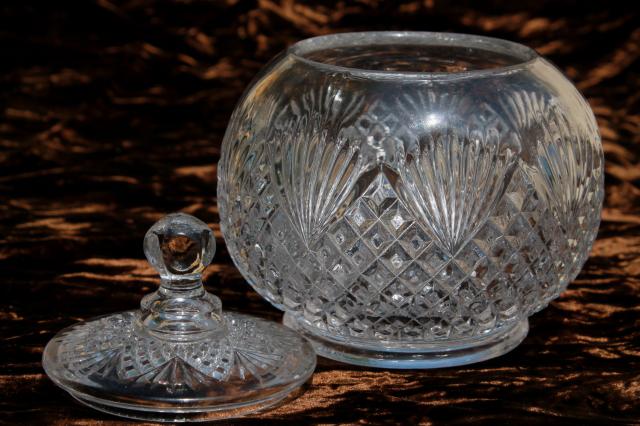 photo of pineapple pattern glass candy dish or powder box, vintage L E Smith #2