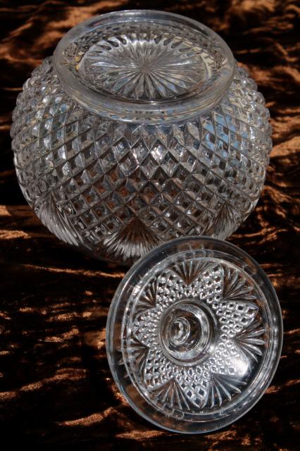 photo of pineapple pattern glass candy dish or powder box, vintage L E Smith #4