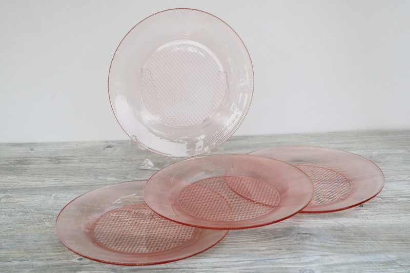 photo of pink depression glass dinner plates. Jeannette Homespun fine rib pattern glass 1940s vintage #1