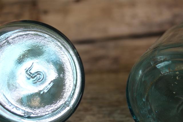 photo of pint size antique vintage Ball Perfect Mason aqua blue glass canning jars #4