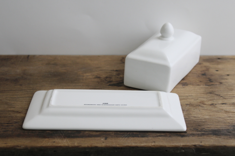 photo of plain white china covered butter dish, MSE Martha Stewart Everyday ironstone style acorn pattern #3