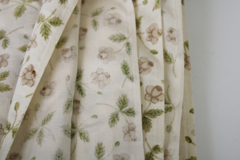 photo of prairie style floral print cotton poly fabric, sheet width material, vintage bed sheet #2