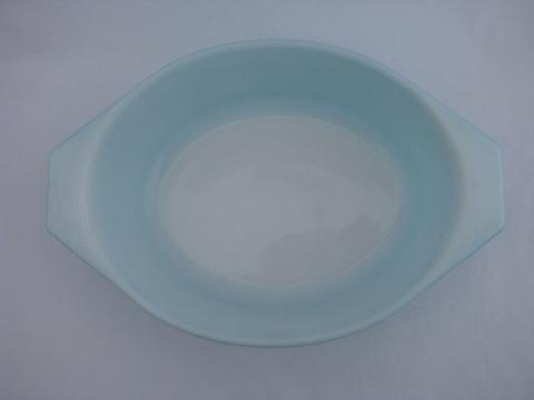 photo of primary blue, vintage pyrex glass oval casserole #2