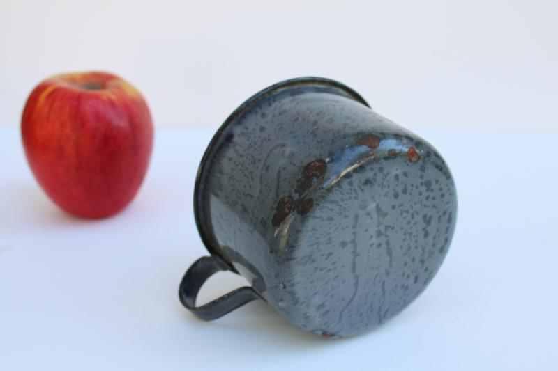 photo of primitive antique enamelware cup or mug, early 1900s vintage grey spatter graniteware #4