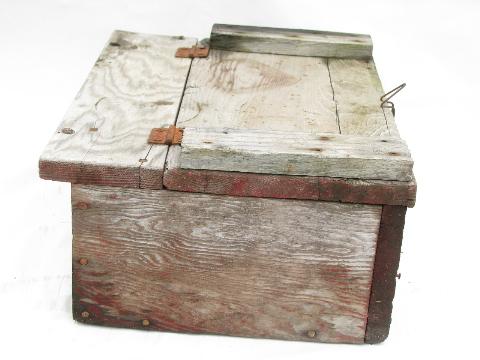 photo of primitive antique vintage wood farm tool box, original old wire latch #3