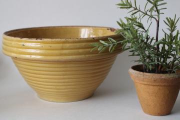 primitive antique yellow ware pottery, beehive shape large mixing bowl early 1900s vintage 