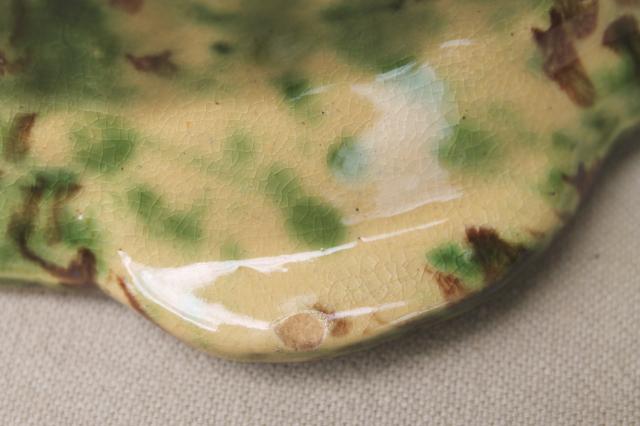 photo of primitive green & brown spatter spongeware pottery baking dish bowl, vintage yellow ware #8