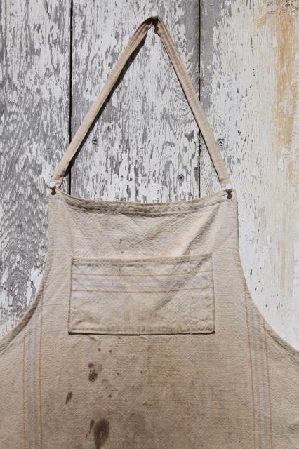 photo of primitive grubby homespun work apron lot, antique vintage cotton flour sack fabric aprons #8