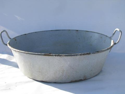 photo of primitive old antique graniteware enamel dishpans or laundry tubs, vintage kitchen utility ware #5