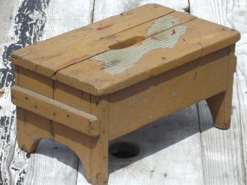 catalog photo of primitive old barn wood stool, vintage stepstool w/ pumpkin orange paint