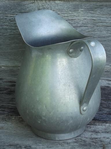 photo of primitive old camp wash pitcher and bowl set, rustic camping vintage cabin #4