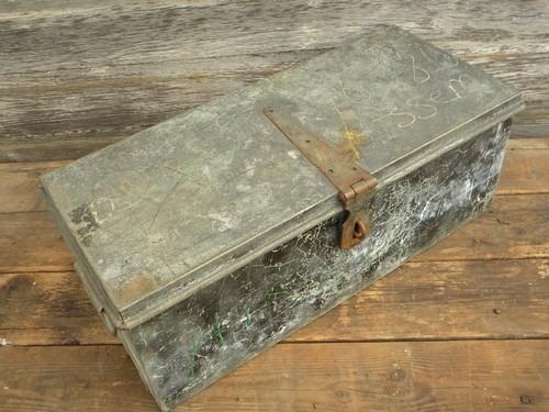 photo of primitive old galvanized tool chest storage box, vintage garden shed #1