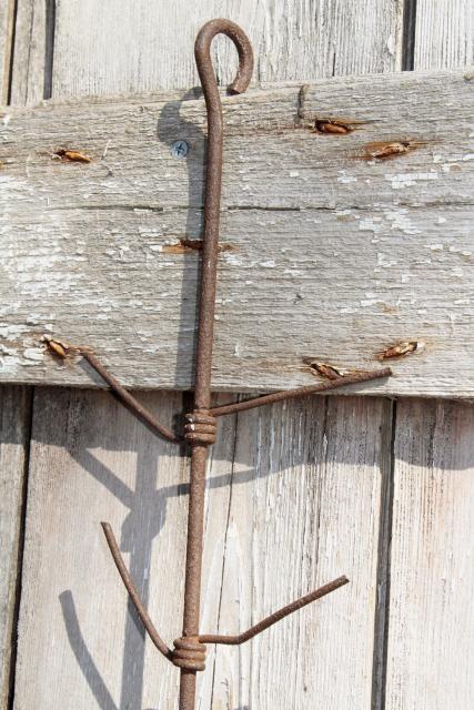 photo of primitive old iron ear corn dryer, rusty vintage wire hanging rack for popcorn, indian corn #2