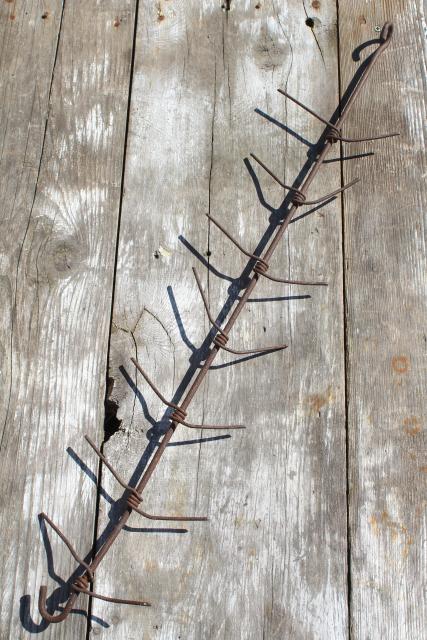 photo of primitive old iron ear corn dryer, rusty vintage wire hanging rack for popcorn, indian corn #6