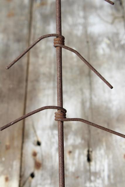 photo of primitive old iron ear corn dryer, rusty vintage wire hanging rack for popcorn, indian corn #7