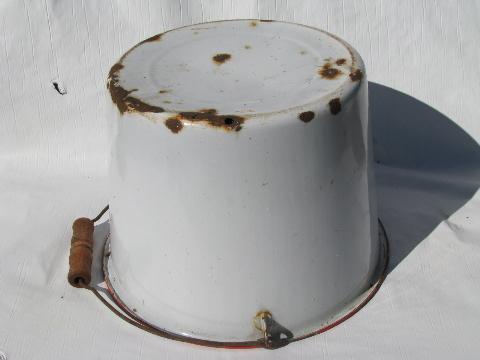 photo of primitive old leaky farm kitchen pail, graniteware enamel bucket #4