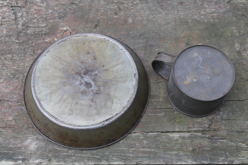 photo of primitive old tin plate & cup, rustic western cowboy vintage pan and mug  #3