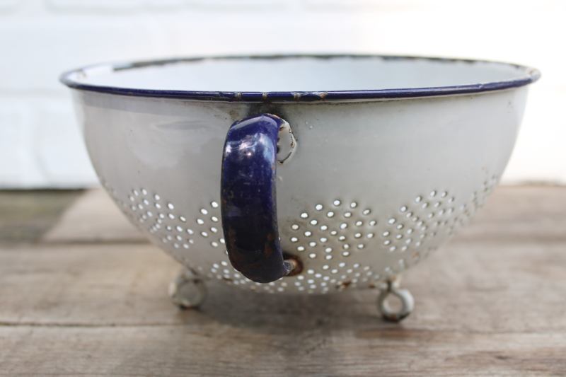 photo of primitive old white enamelware colander strainer round bowl w/ handle, vintage farmhouse  #6