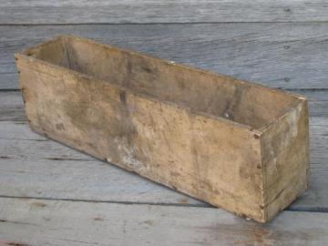 catalog photo of primitive old wood box, long windowbox for flowers or collectibles display
