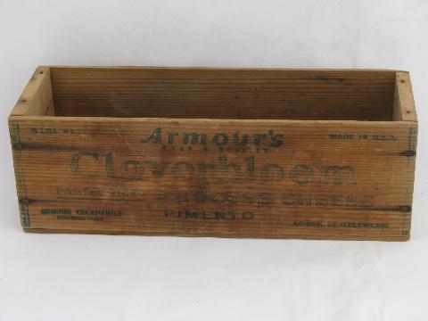 photo of primitive old wood cheese box, vintage Cloverbloom wooden crate #2