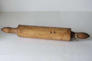 catalog photo of primitive old wood rolling pin, vintage french country kitchen style well worn wooden rolling pin 
