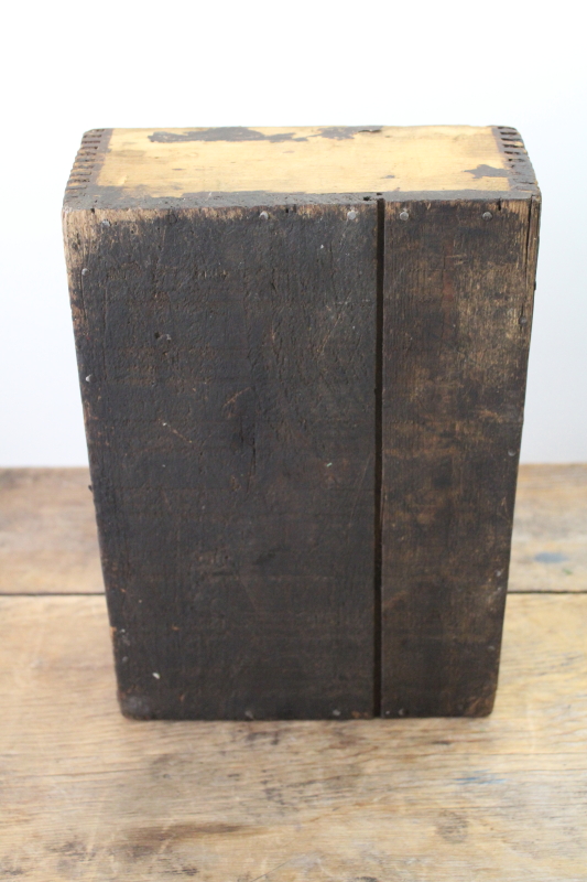 photo of primitive old wooden box, small crate w/ finger jointed construction, rough rustic dark finish  #6