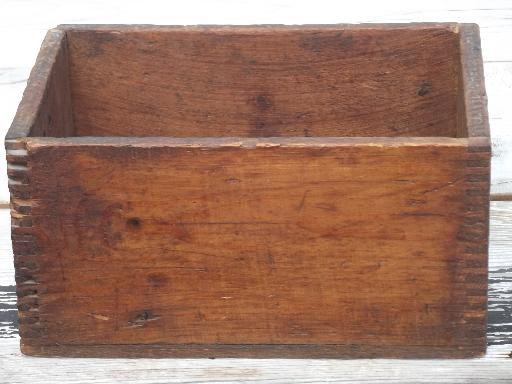 photo of primitive old wooden hardware packing crate, antique dovetailed wood box #3