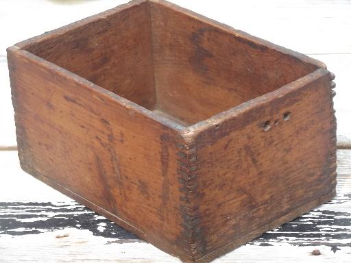 photo of primitive old wooden hardware packing crate, antique dovetailed wood box #4