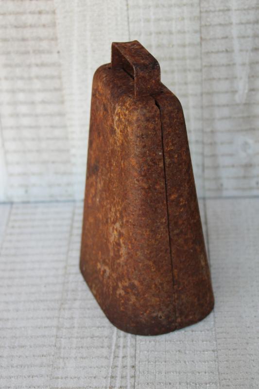 photo of primitive rusty old cow bell, vintage farmhouse dinner gong or doorbell #3