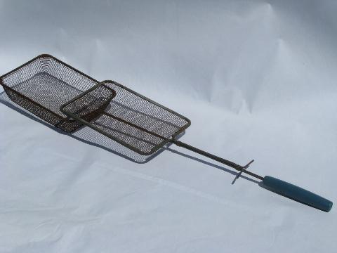 photo of primitive vintage campfire popcorn popper, wood handle & wire basket #2