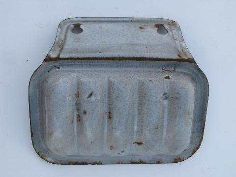 photo of primitive vintage grey graniteware wall mount soap dish, for old farmhouse kitchen sink #4