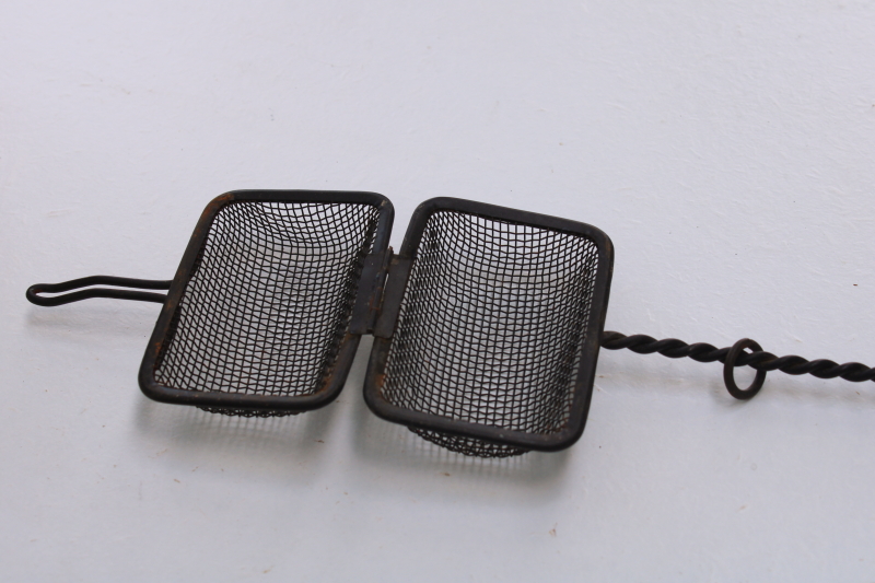 photo of primitive vintage soap saver, wire mesh basket w/ long handle, kitchen tool for laundry sink or washing dishes #2