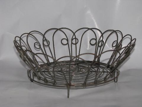 photo of primitive vintage wire fruit bowl or egg basket, old antique wirework #1