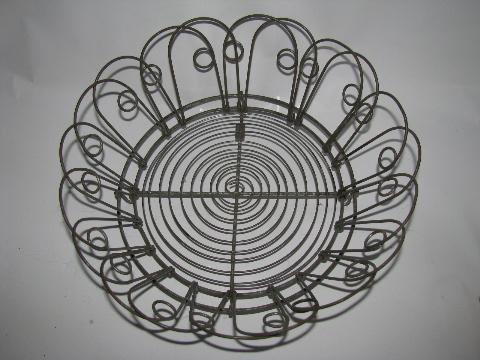 photo of primitive vintage wire fruit bowl or egg basket, old antique wirework #2