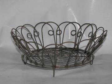 catalog photo of primitive vintage wire fruit bowl or egg basket, old antique wirework