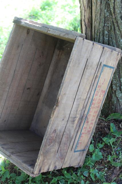 photo of primitive vintage wood box, Eatmor Cranberries fruit crate, rustic farmhouse storage #9