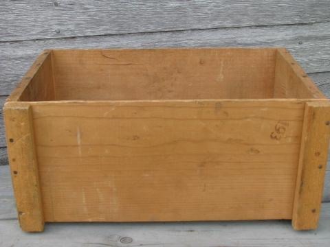 photo of primitive vintage wood box, original old paper fruit crate label Placerville Maid #4