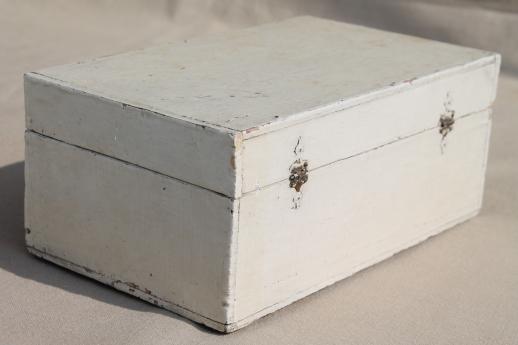 photo of primitive vintage wood cigar box, keepsake box w/ shabby chippy old white paint #4