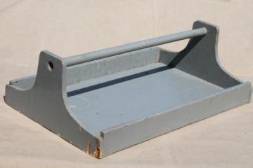 catalog photo of primitive vintage wood tote box / carrier basket, nice old grey paint